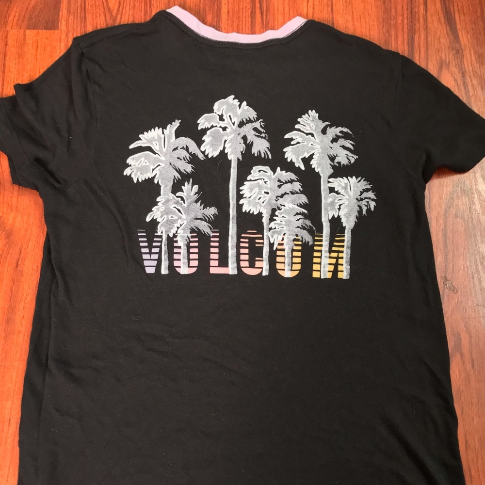 Volcom t-shirt